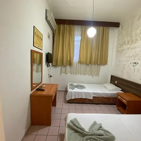 Hotel Latino 2*